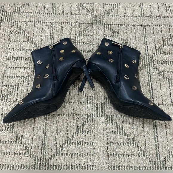 Karl Lagerfeld leather  Pointed Toe Ankle Boots - Women size 6 - Picture 4 of 5